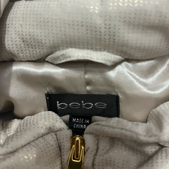 Bebe White Puffy Zip-Up Jacket With White Fur Hood And Hand Pockets Size XS - Picture 3 of 3